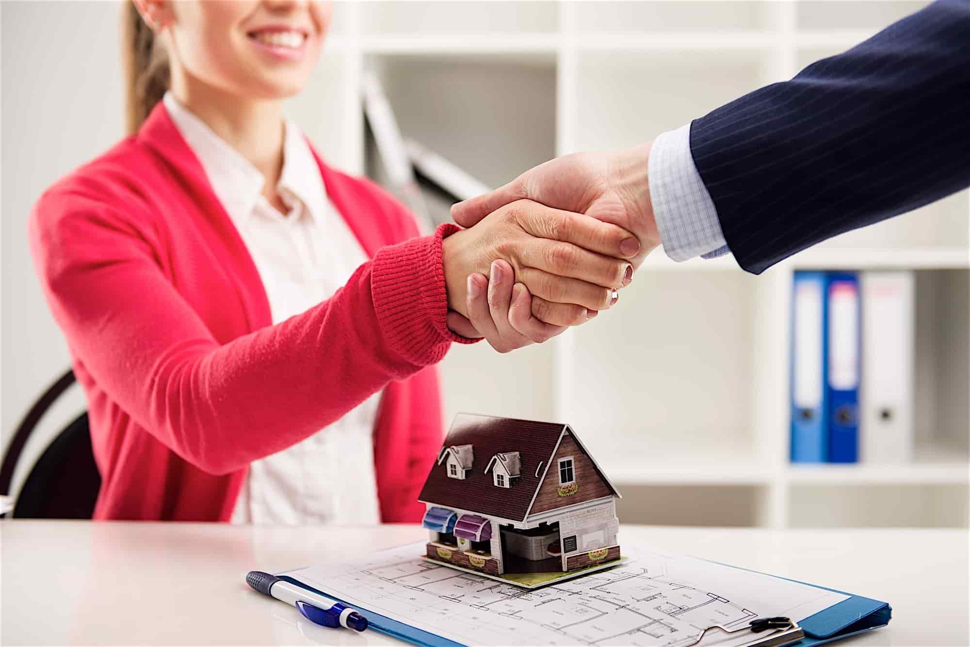 The Benefits of Working with a Real Estate Agent